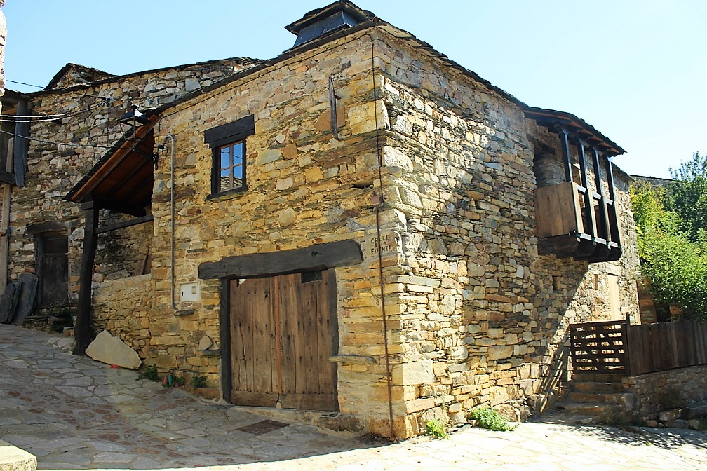 Arquitectura Tradicional de Manzanal de Arriba