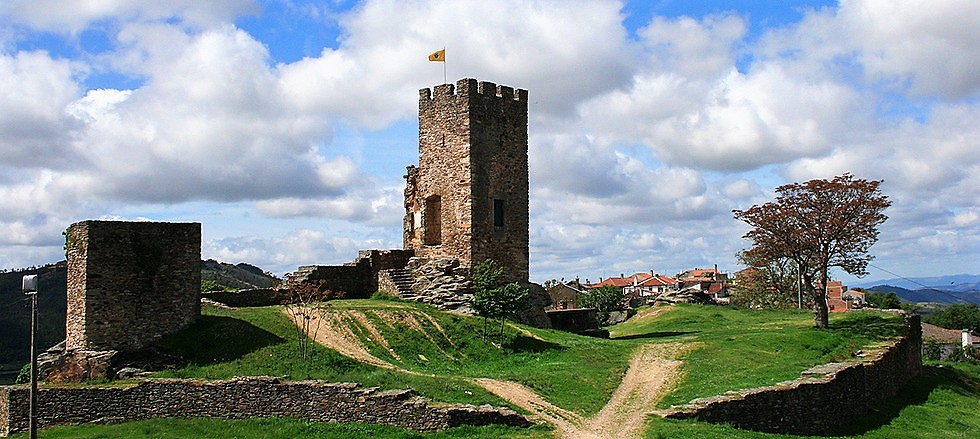 Castillo de Mogadouro