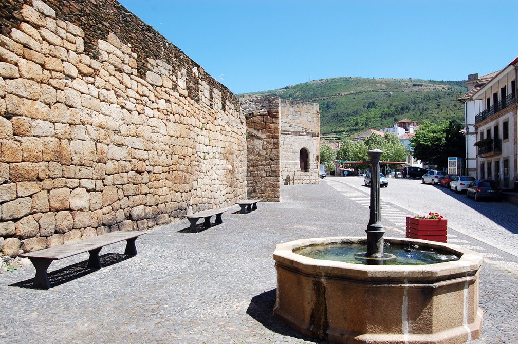 Castillo de torre de Moncorvo