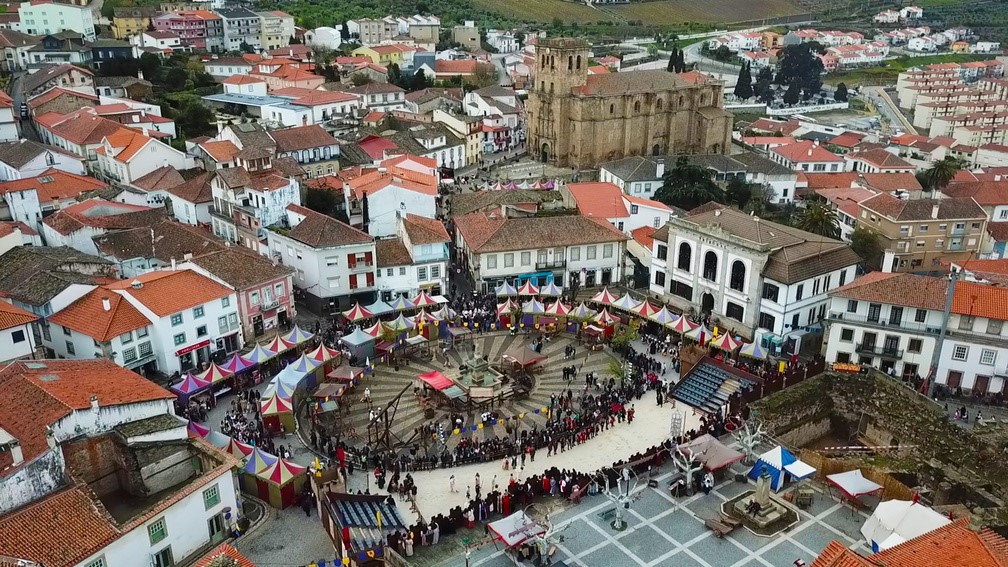 Vista de la Feria medievalde torre de Moncorvo