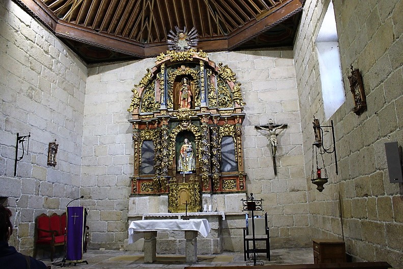 Interior de la Iglesia de San Julián Mártir